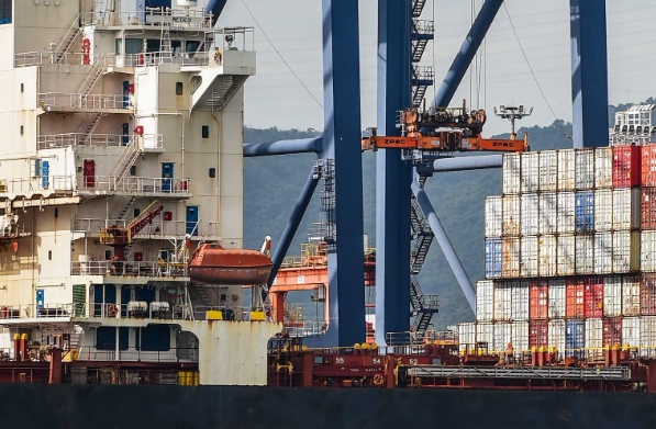 寧波貨代公司憑借豐富的行業(yè)經(jīng)驗，為客戶提供一站式的物流解決方案