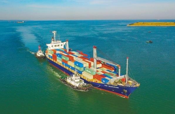 青島貨運代理公司成為了商業發展的重要一環