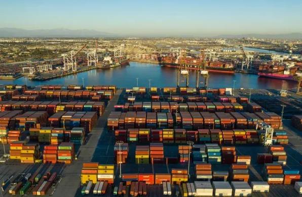 國際海運業(yè)的繁榮與發(fā)展，得益于全球經濟的蓬勃發(fā)展