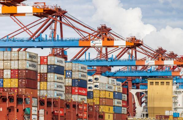 在國(guó)際貨運(yùn)全球物流網(wǎng)絡(luò)崛起的進(jìn)程中，科技創(chuàng)新是關(guān)鍵推動(dòng)因素之一