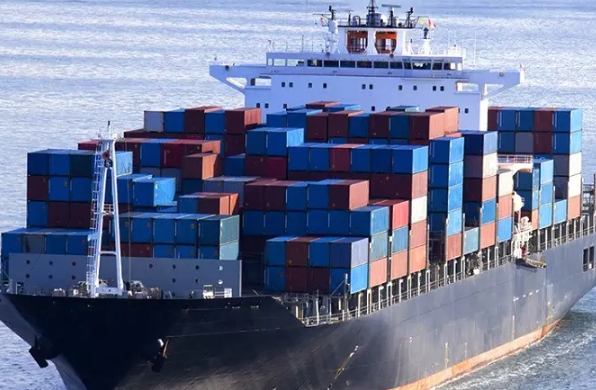 俄羅斯貨運(yùn)代理行業(yè)作為連接?xùn)|西方的橋梁，推動(dòng)著國(guó)際貿(mào)易的繁榮