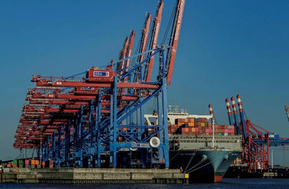 國(guó)際貨代不僅承擔(dān)著物流運(yùn)輸任務(wù)，更是全球貿(mào)易順暢進(jìn)行的重要保障