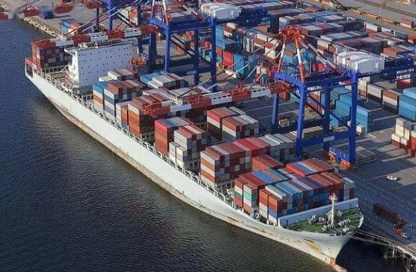 海運(yùn)貨代作為國際物流鏈中的關(guān)鍵一環(huán)，推動著世界貿(mào)易的繁榮發(fā)展