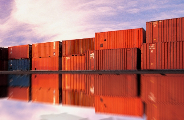 隨著科技的飛速發(fā)展， 跨國物流正經(jīng)歷著前所未有的變革