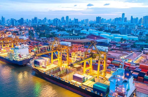 上海國際物流公司為全球的貿(mào)易往來搭建起一座座堅實(shí)的橋梁