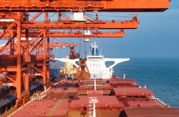 隨著市場的持續(xù)拓展，上海貨代行業(yè)將繼續(xù)發(fā)揮其智慧舞者的角色