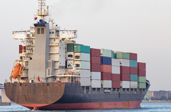 美國空運的現(xiàn)狀、特點及其對全球經(jīng)濟的影響有哪些？